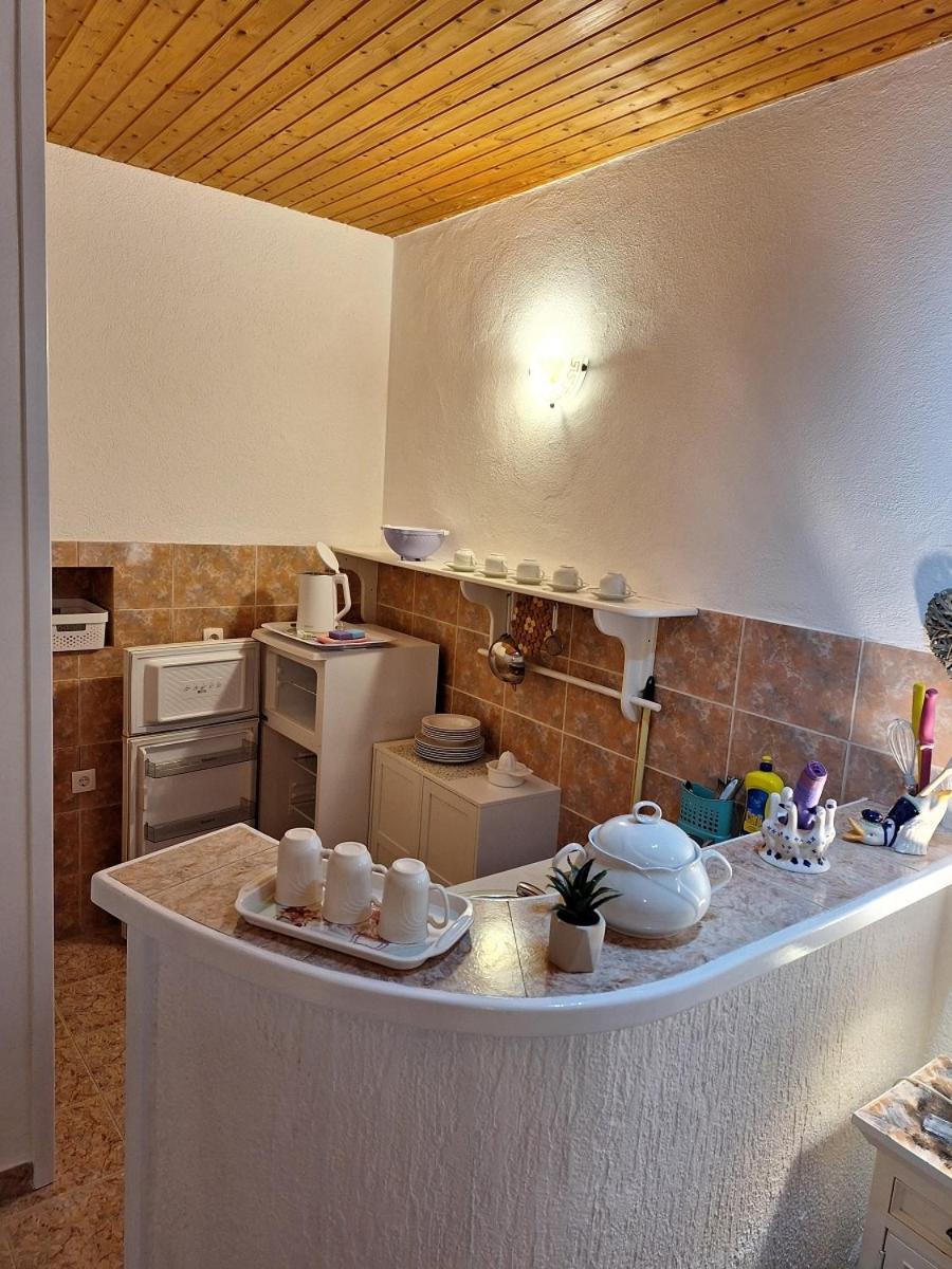 Studio Apartman Podgora Buitenkant foto